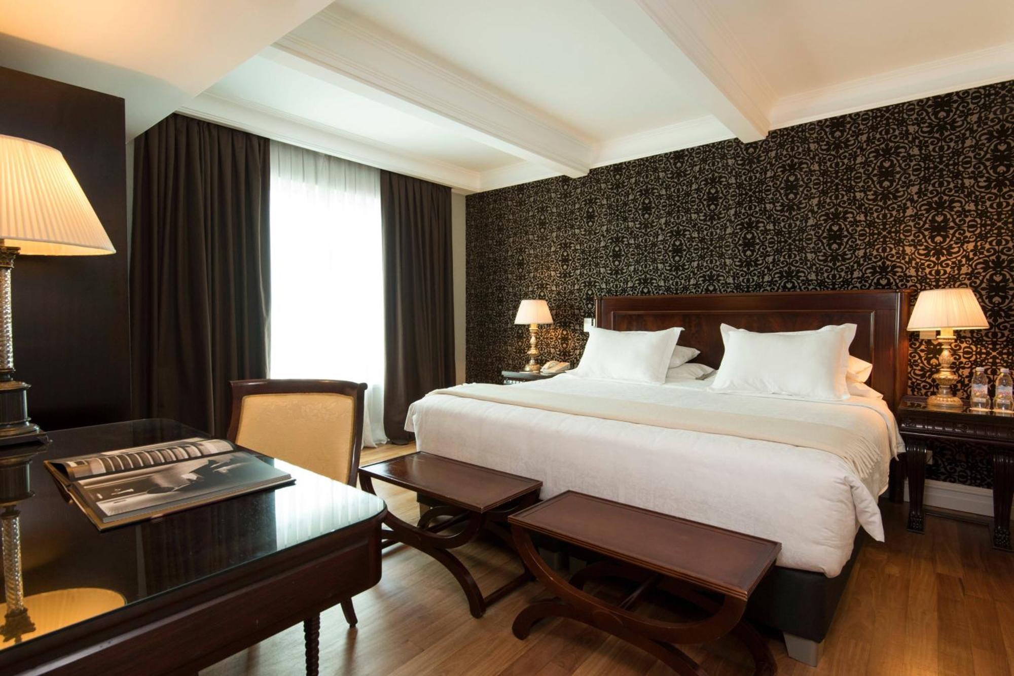 Executive Suite,1631549638:JPEG